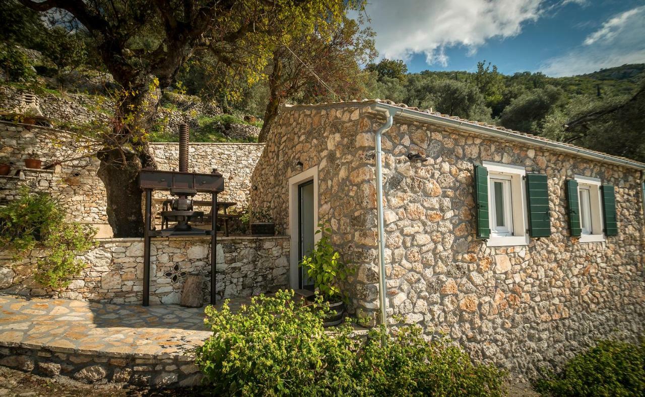منزل الضيف أخارافي  في Castelli Olive Press المظهر الخارجي الصورة